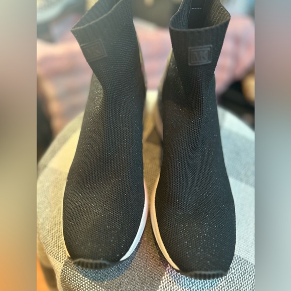 Michael Kors sock boots - Picture 2 of 13